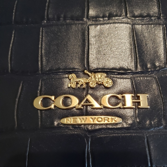 NEW Coach Brynn Navy Blue Croc Embossed Leather Flap Adjustable Shoulder Bag NWT - Picture 2 of 15
